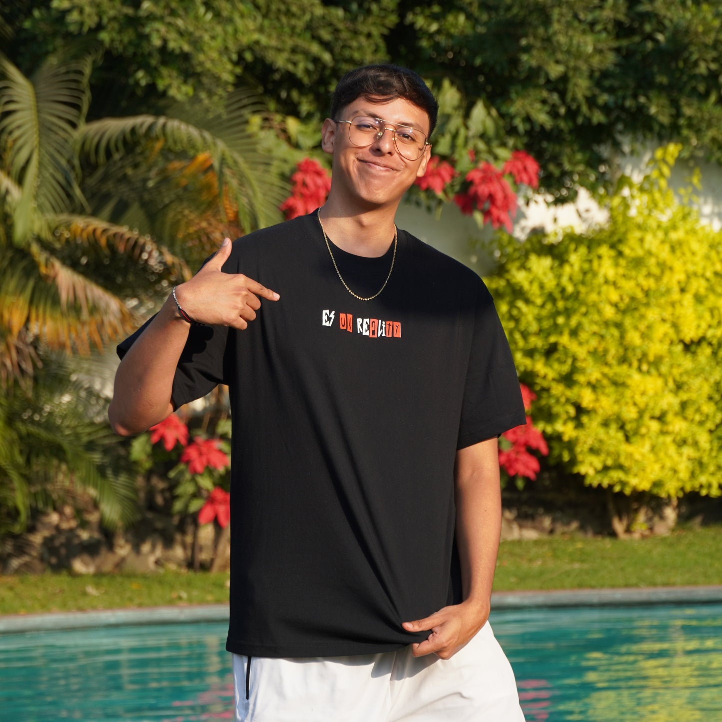 Es Un Reality Oversize Negra