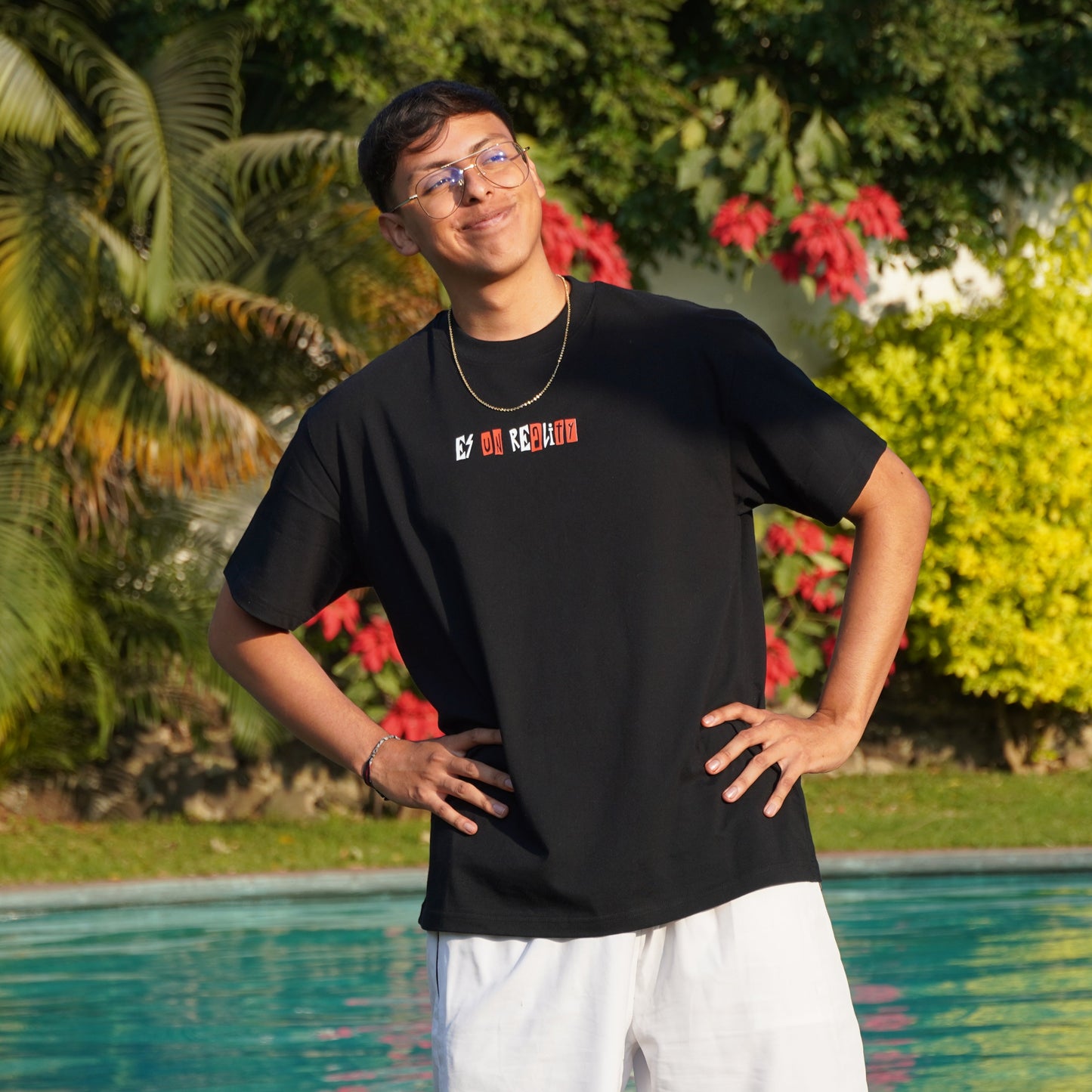 Es Un Reality Oversize Negra